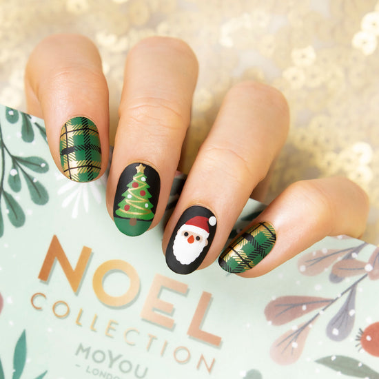 Santa Claus Christmas Manicure