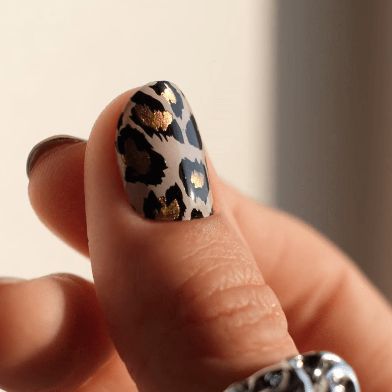 Gel Nail Strip ★ @universenails18 02 Gel Nail Wraps MoYou London 