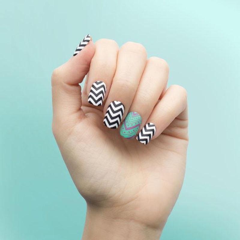 Fashionista 15-Stamping Nail Art Stencil-[stencil]-[manicure]-[image-plate]-MoYou London